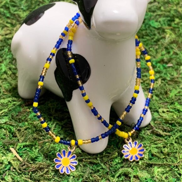 1 Navy blue Flower Seed Bead Bracelet - Picture 2 of 2